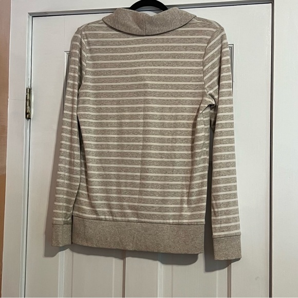 #124 BANANA REPUBLIC BEIGE AND WHITE STRIPED PULLOVER WITH POCKETS SMALL - Picture 2 of 4